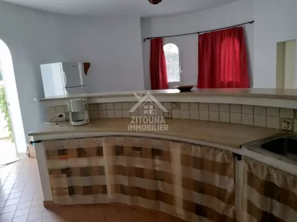 A louer pour courtes durées une villa avec piscine et jardin à Hammamet