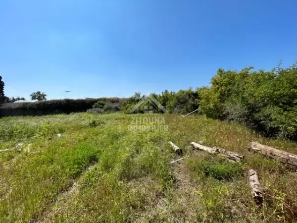A vendre un lot de terrain de 2534 m2