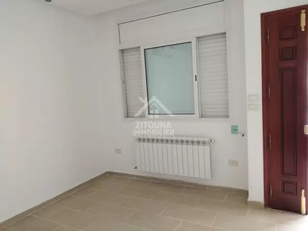 A louer un rez-de-chaussée de villa avec entrée indépendante à Carthage