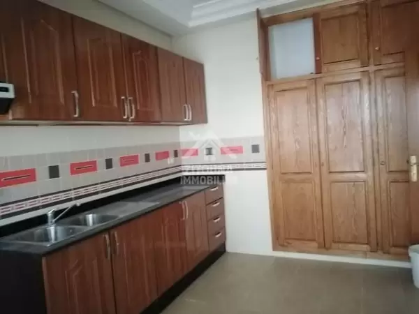 A louer un rez-de-chaussée de villa avec entrée indépendante à Carthage