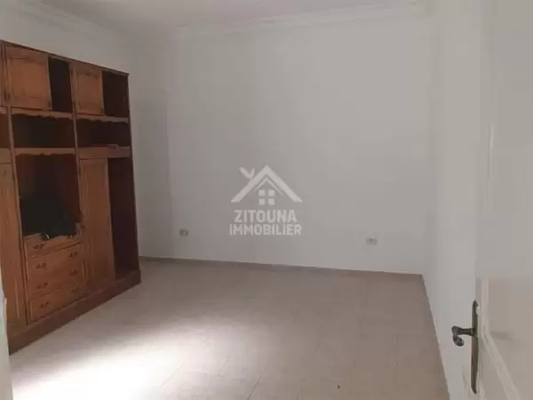 A louer une maison à usage professionnel à la Marsa