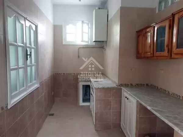 A louer une maison à usage professionnel à la Marsa