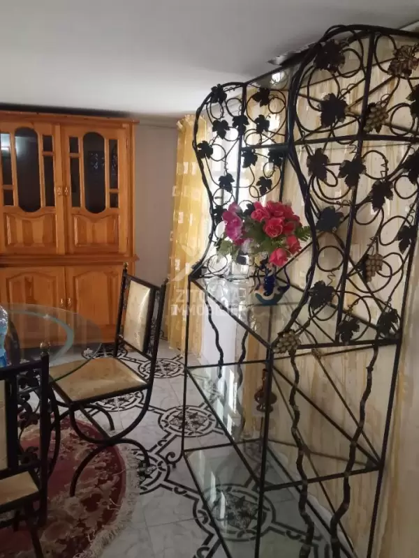 A louer une maison S+2 à la marsa cité essaada