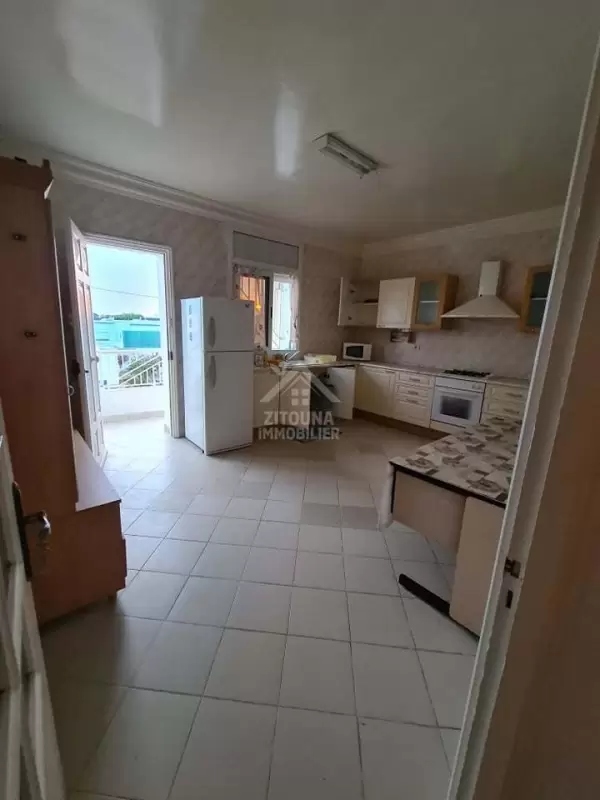 A louer un bel étage de villa à Carthage Amilcar