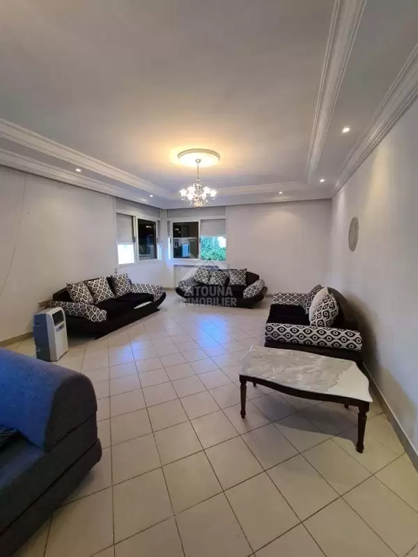 A louer un bel étage de villa à Carthage Amilcar