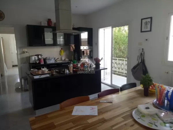 A louer un Rez de chaussée de villa S+3 à la Marsa