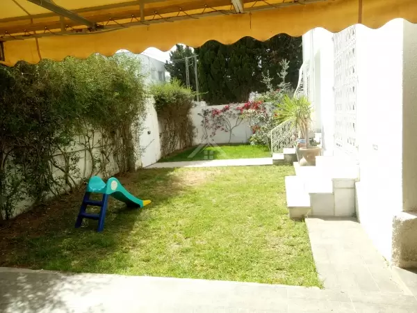 A louer un Rez de chaussée de villa S+3 à la Marsa