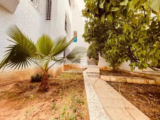 A louer une belle villa à EL menzeh 9
