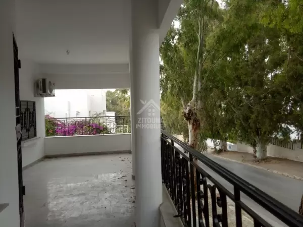 A louer des appartements à usage d'habitation dans la même résidence à la Marsa corniche