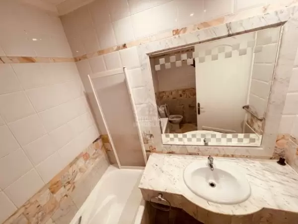A louer Un bel Appartement spacieux S+3 Lac1