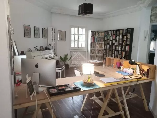 A louer une belle Villa de style américain avec un grand jardin et piscine à Chotrana 3