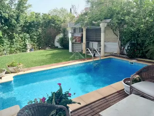 A louer un beau duplex au Golden Tulip