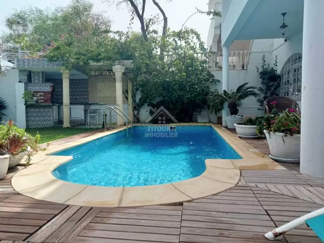 A louer un beau duplex au Golden Tulip