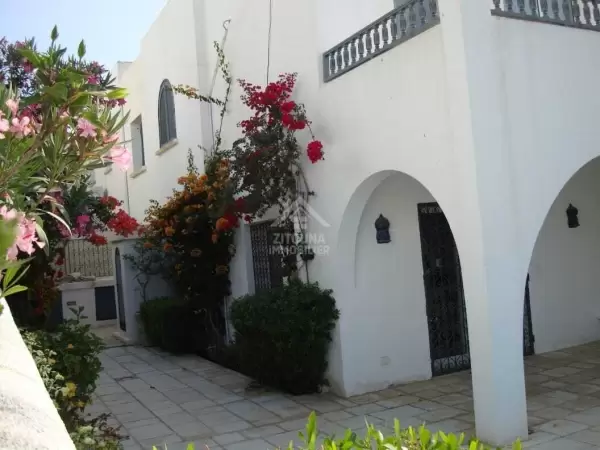 À louer : Duplex prestigieux à la résidence Golden Tulipe