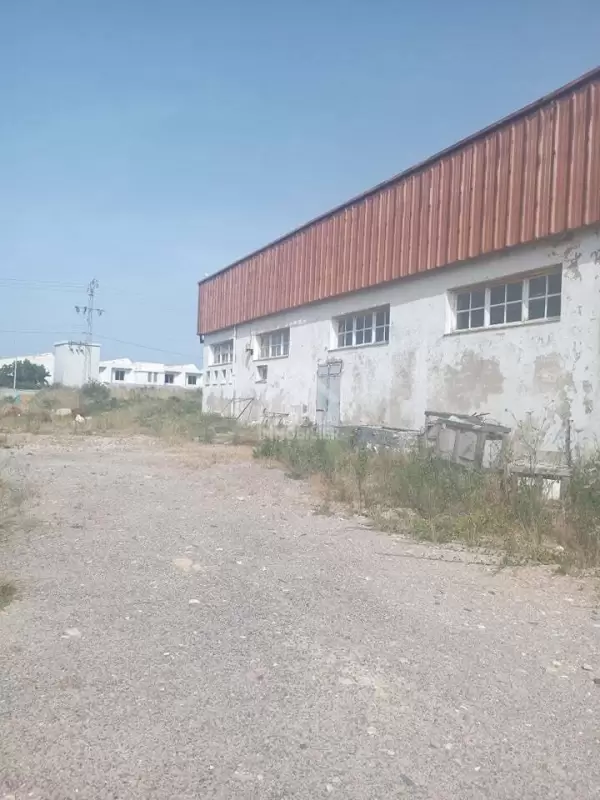 vente local à demolir à la zone industrielle de manzel jemil bizerte