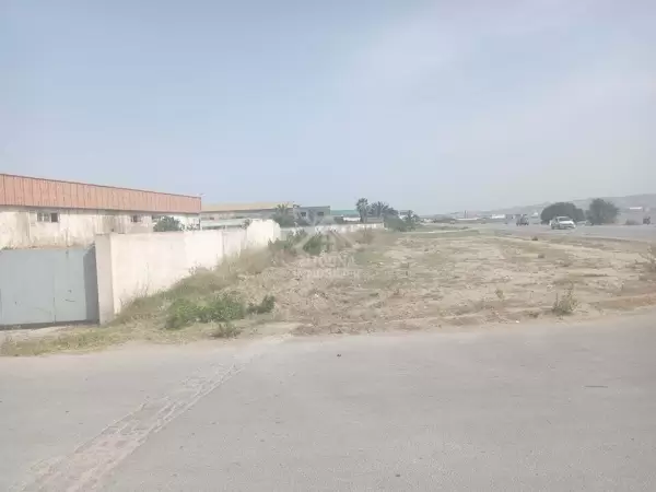 vente local à demolir à la zone industrielle de manzel jemil bizerte