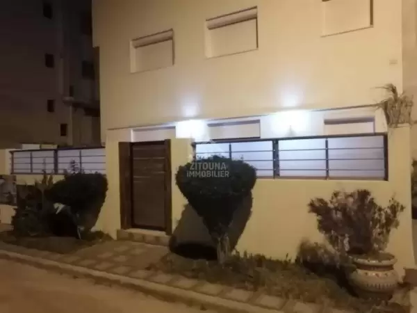 un très joli duplex à el meherssi 3 nabeul