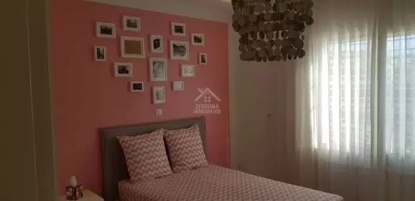 A louer un magnifique appartement Lumineux avec un grand jardin à La Soukra