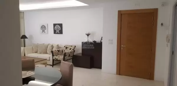 A louer un magnifique appartement Lumineux avec un grand jardin à La Soukra