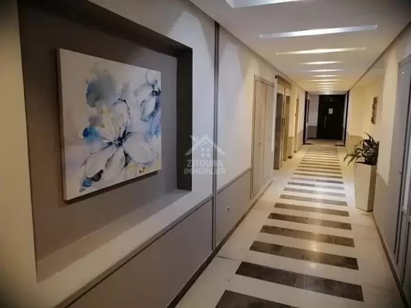 A vendre un bureau médical au Lac 2