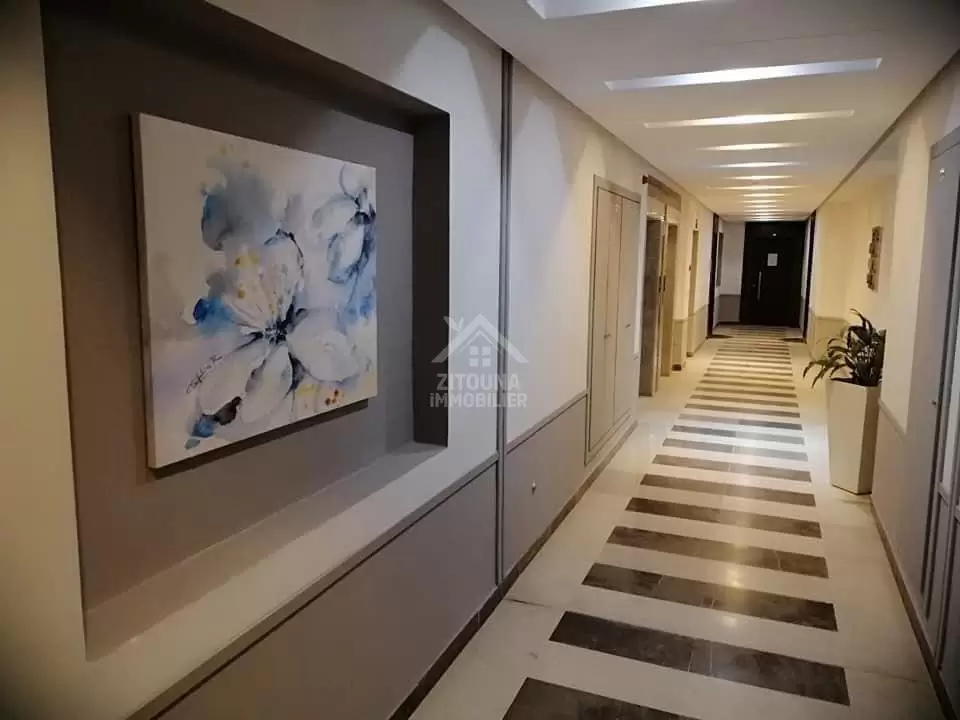 A vendre un bureau médical au Lac 2