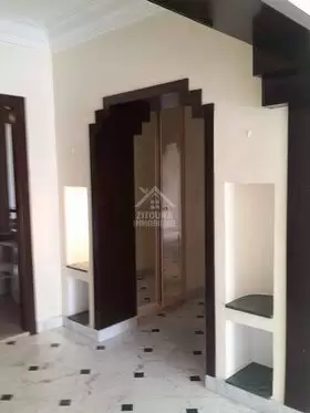 A louer un appartement S+3 aux Berges du Lac 1