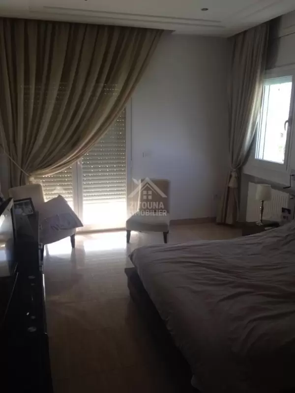 A louer une belle villa avec piscine à La Soukra Chotrana 3