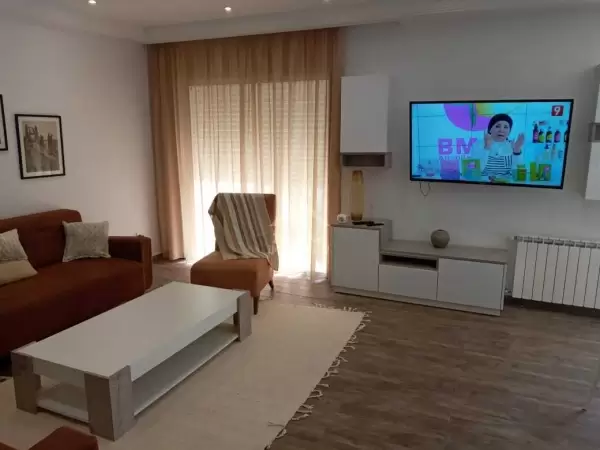 A louer bel appartement meublé