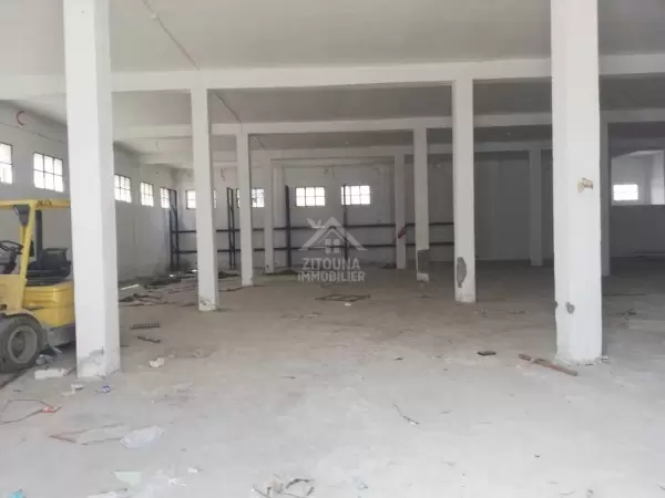 Dépôt à Vendre à la zone portuaire de Rades