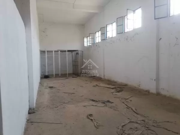 Dépôt à Vendre à la zone portuaire de Rades