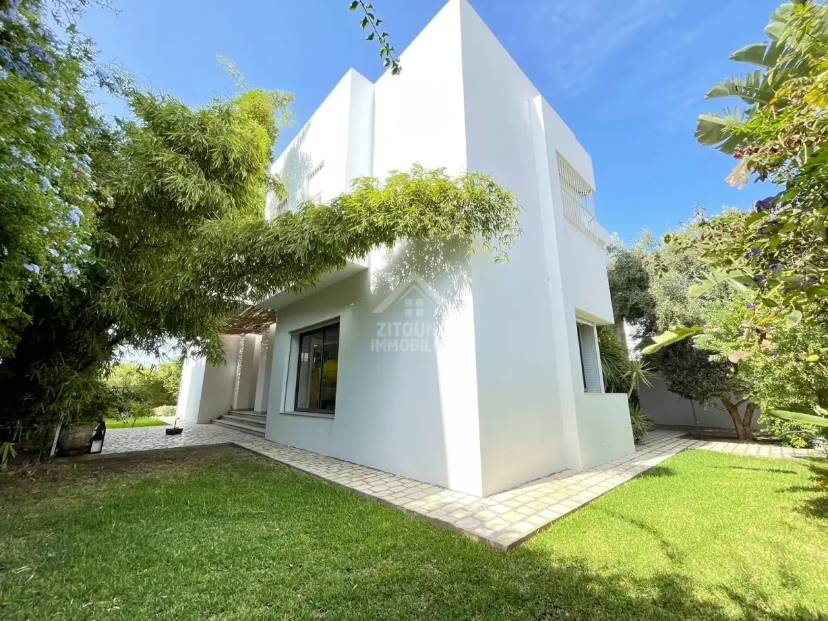 Une charmante Villa à vendre à La Soukra