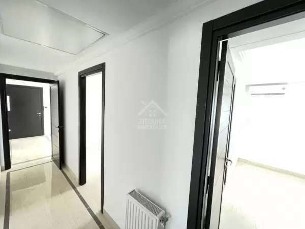 un bel appartement S+3 à louer Lac 2