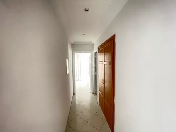 Un appartement S+4 à louer à la Soukra