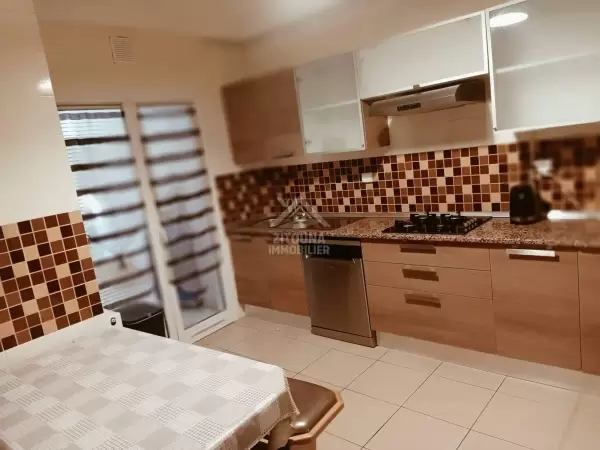 A louer un bel appartement S3 meublé à L'aouina