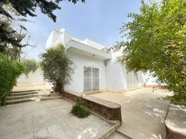 Une villa à vendre à Manzah 8