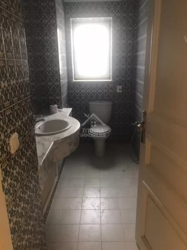 A louer une villa de charme avec piscine à Gammarth