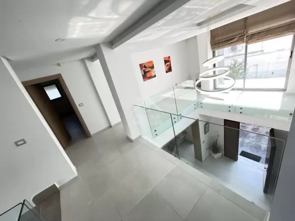 Une villa de luxe à louer à Soukra
