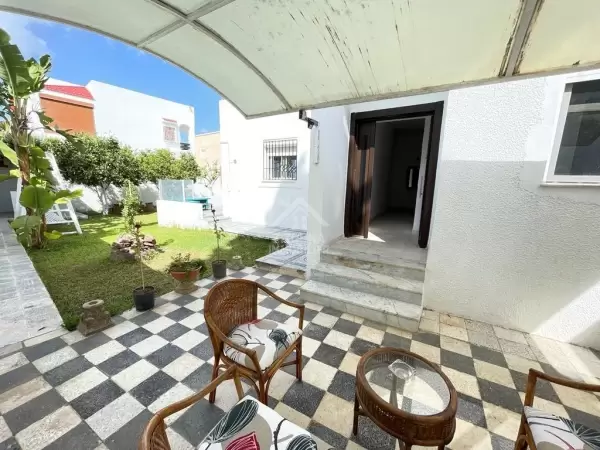 Une maison S+3 à louer à La marsa