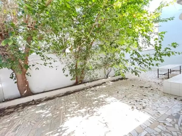 A louer un rez de chaussée de villa meublé à Carthage Dermech