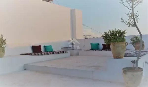 Un étage de villa de charme à louer à Gammarth