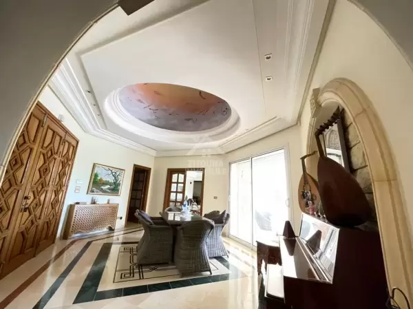 Une villa de style Hacienda à vendre à Borj youssef
