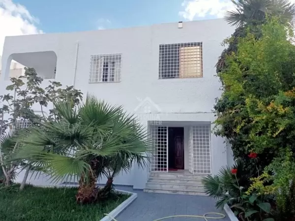 A louer une belle villa à manzah 5