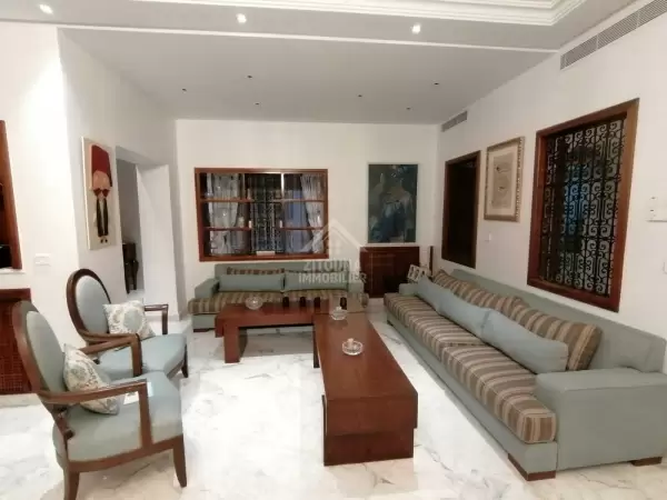 Villa de maitre à vendre à Ennasser 2