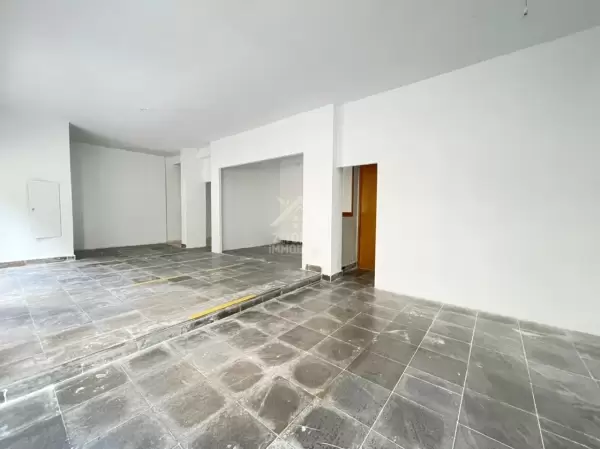 A louer un local à La Marsa plage