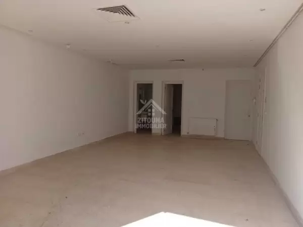 Local commercial au cœur de la Marsa