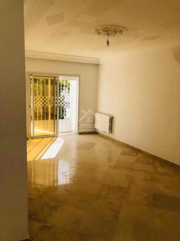 A Louer une belle villa a Manzah 9