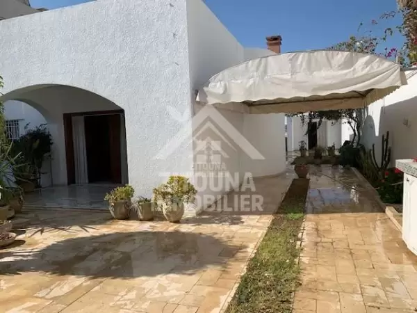 A louer une belle villa à la Marsa