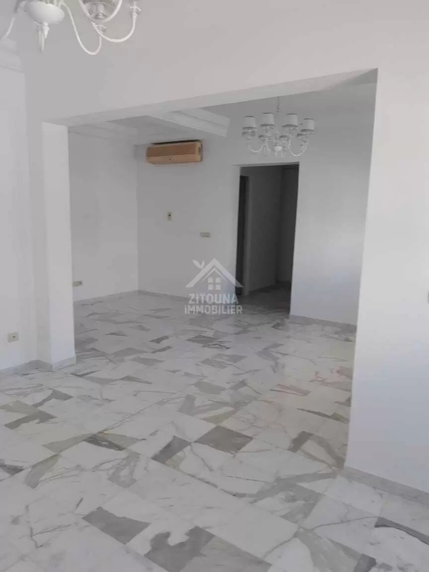 Un appartement à louer aux berges du lac 1