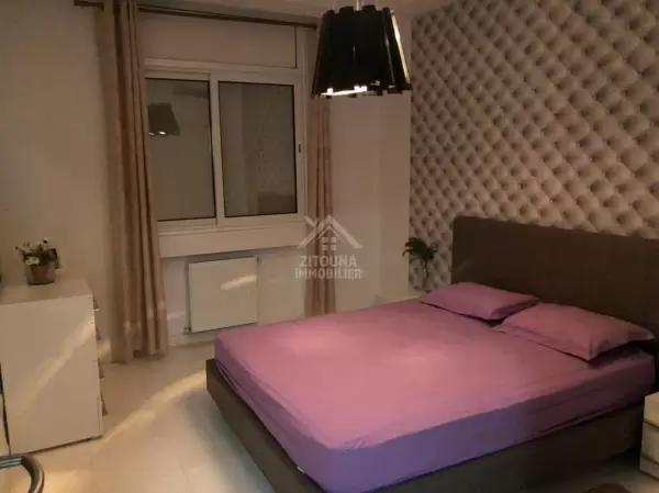 A louer un appartement richement meublé au Lac 2