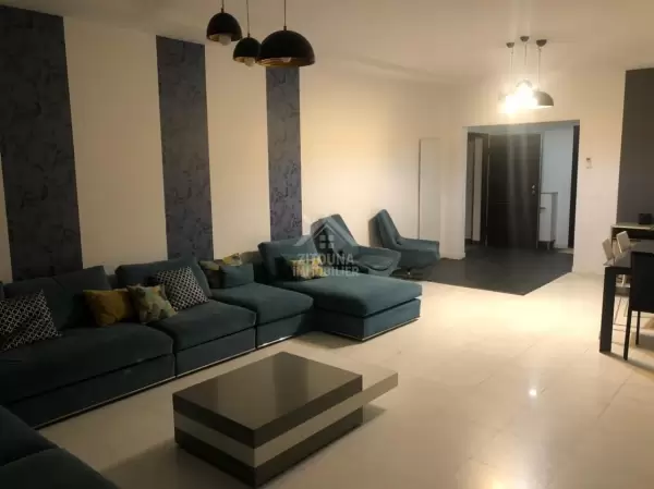 A louer un appartement richement meublé au Lac 2